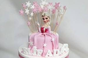 Pembe Elsa Pasta