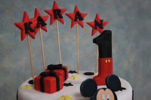 Mickey Mouse Pasta 10 kişilik - Parça Çikolatalı