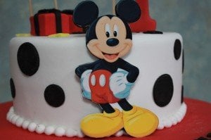 Mickey Mouse Pasta 10 kişilik - Parça Çikolatalı