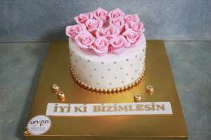Pembe Güller
