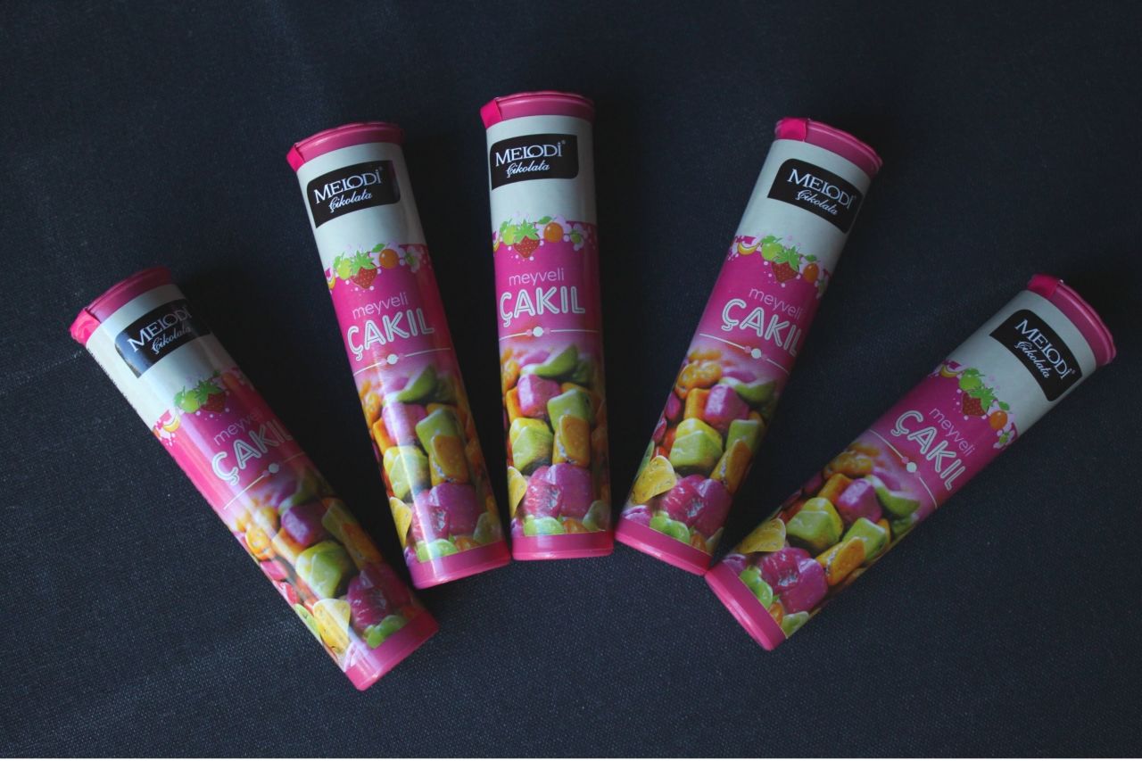 Meyveli Çakıl Çikolata