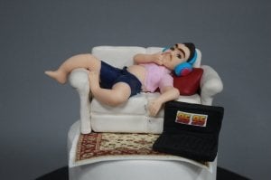 Koltukta Yatan Çocuk Pastası