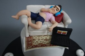 Koltukta Yatan Çocuk Pastası