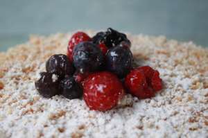 Beyaz Çikolatalı Orman Meyveli