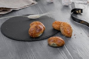 Peynirli Susamlı Mini Mayalı