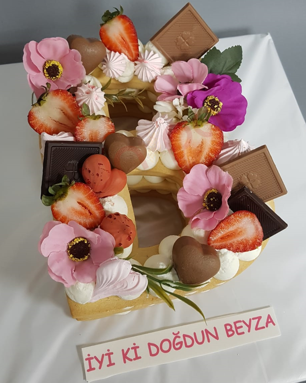 Çiçek Bahçesi Cream Tart