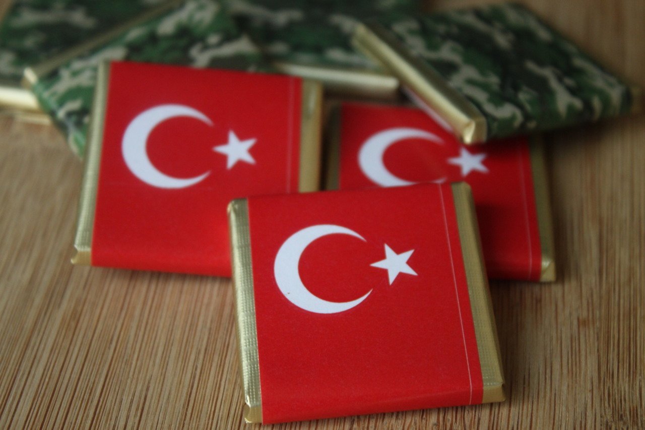 Sargılı Çikolata-Türk Bayraklı